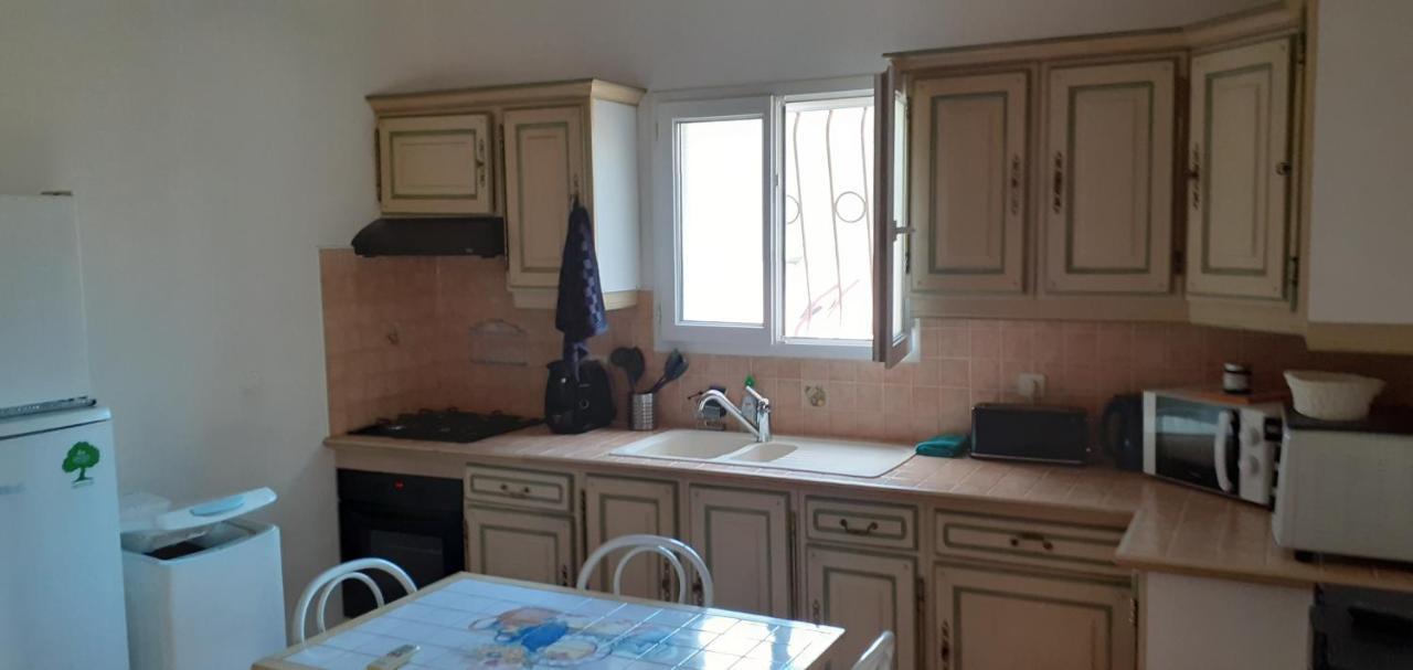 Maisonnette Au Pied De La Garrigue Villa Bernis Eksteriør bilde