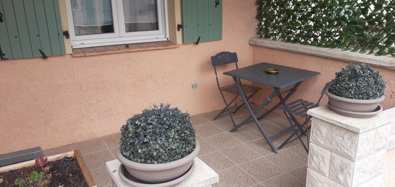 Maisonnette Au Pied De La Garrigue Villa Bernis Eksteriør bilde
